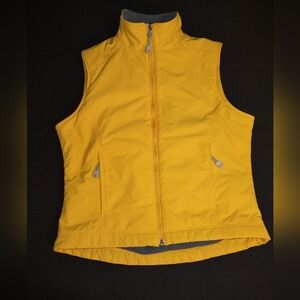LL Bean Women's Sz XS Yellow Vest Zip Pockets